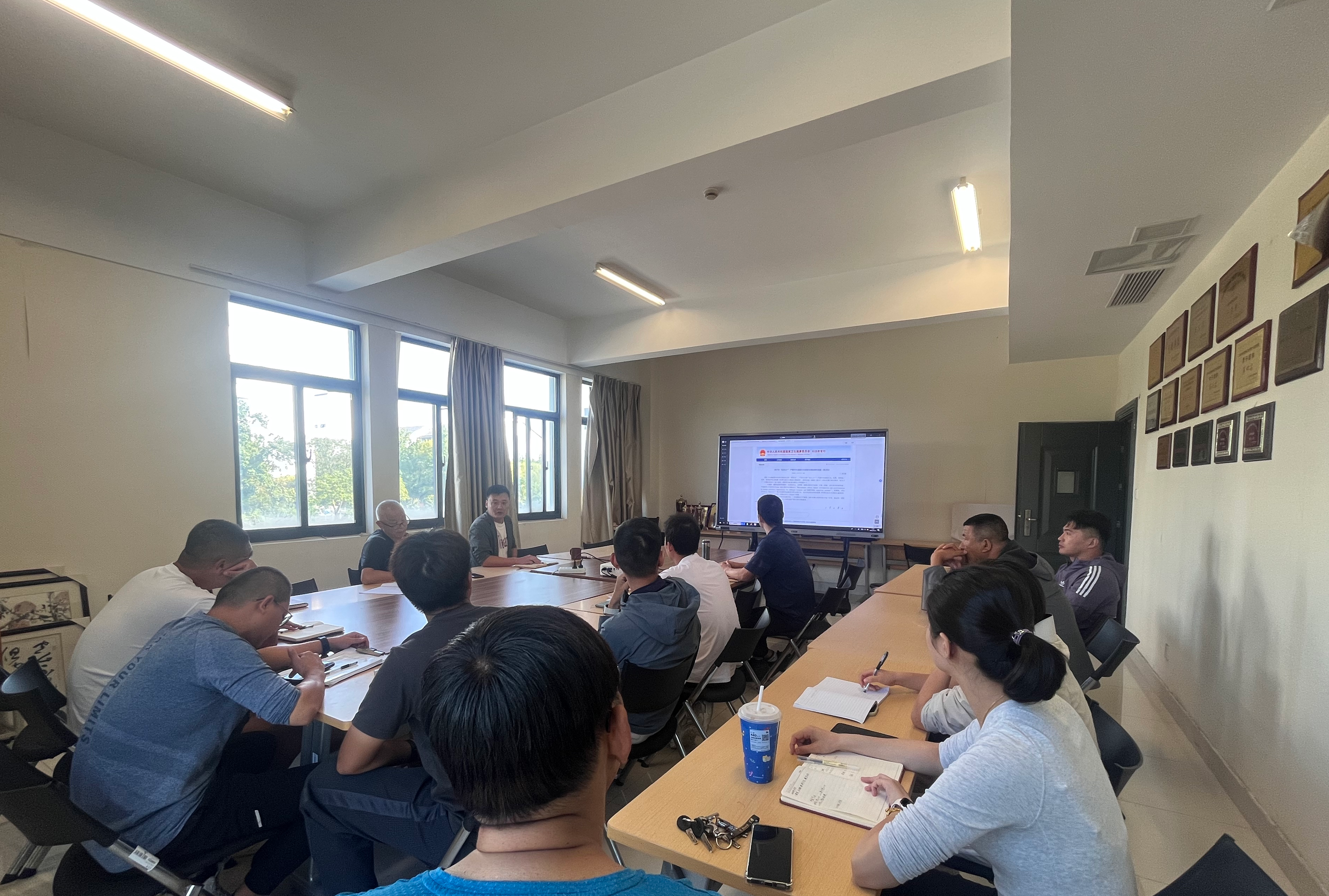 严守科研诚信底线 厚植师德育人根基 —— 体育部开展科研诚信与师德师风专项学习